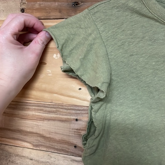 American Eagle Outfitters size XXS Green Flutter Sleeve Soft Relaxed Fit T-shirt - Picture 3 of 6